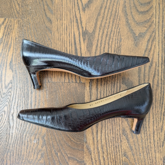 Salvatore Ferragamo Dark Brown/Black Croc Pumps Size 6 - Picture 7 of 11